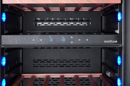 BODEGA43-100 Einbau Weinkühlschrank 2 Zonen – Für 100 Flaschen – Energieeffizient 161 kWh – Kompressorkühlung – Holzregale